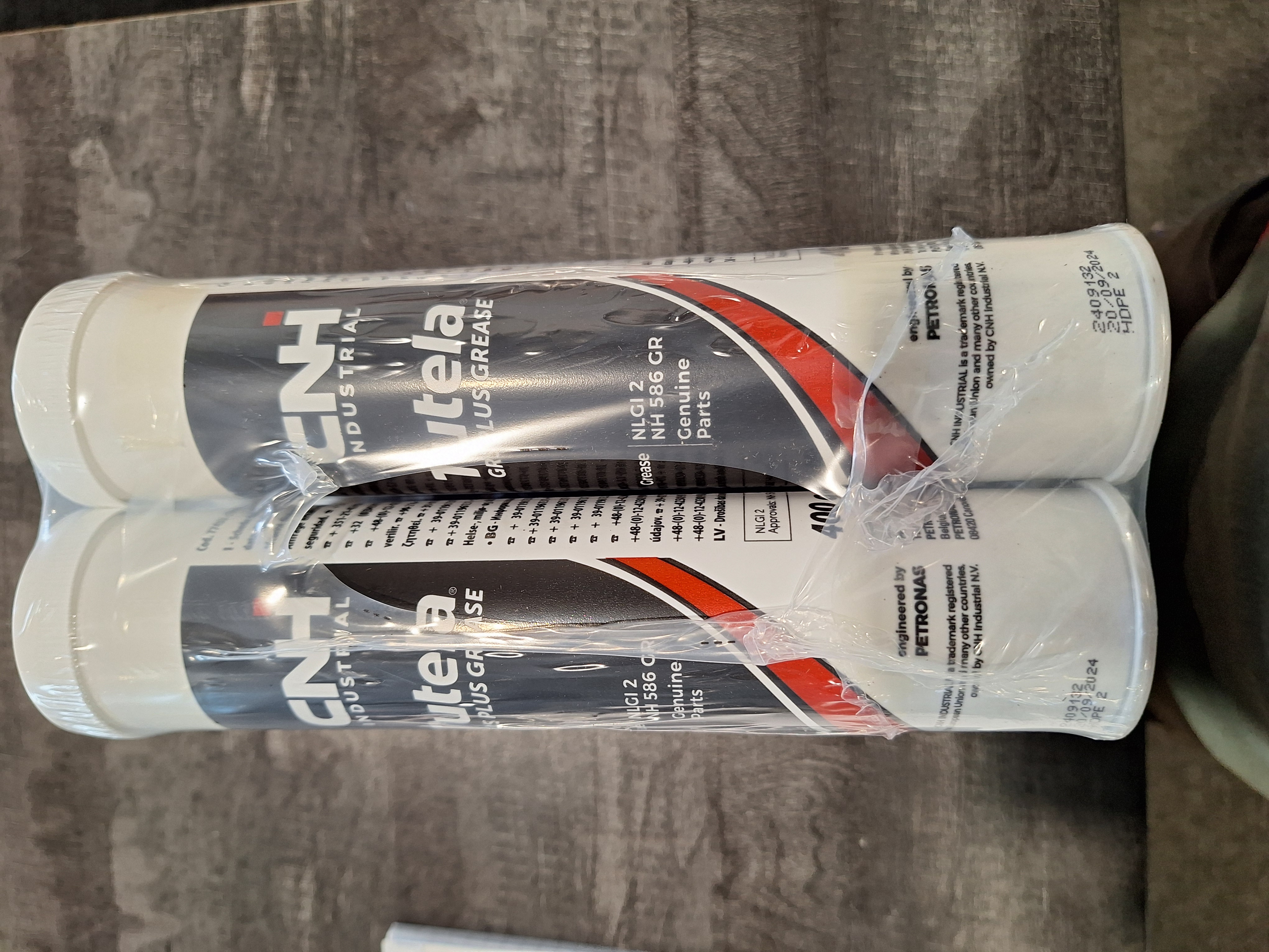 TUTELA GRS PLUS NLGI 2 0,4 KG                                                                                        